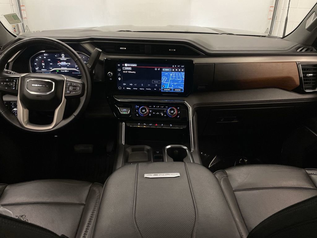 Used 2024 GMC Sierra 2500 Denali w/ Denali Reserve Package AWD/4WD image 15