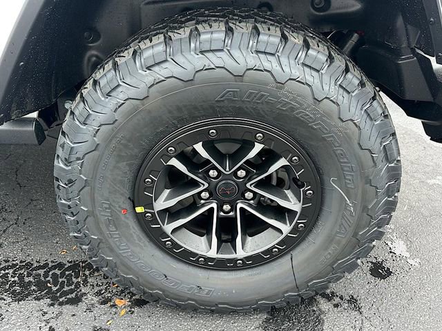 New 2026 Jeep Wrangler Unlimited Rubicon w/ Xtreme 35 Tire Package AWD/4WD image 29