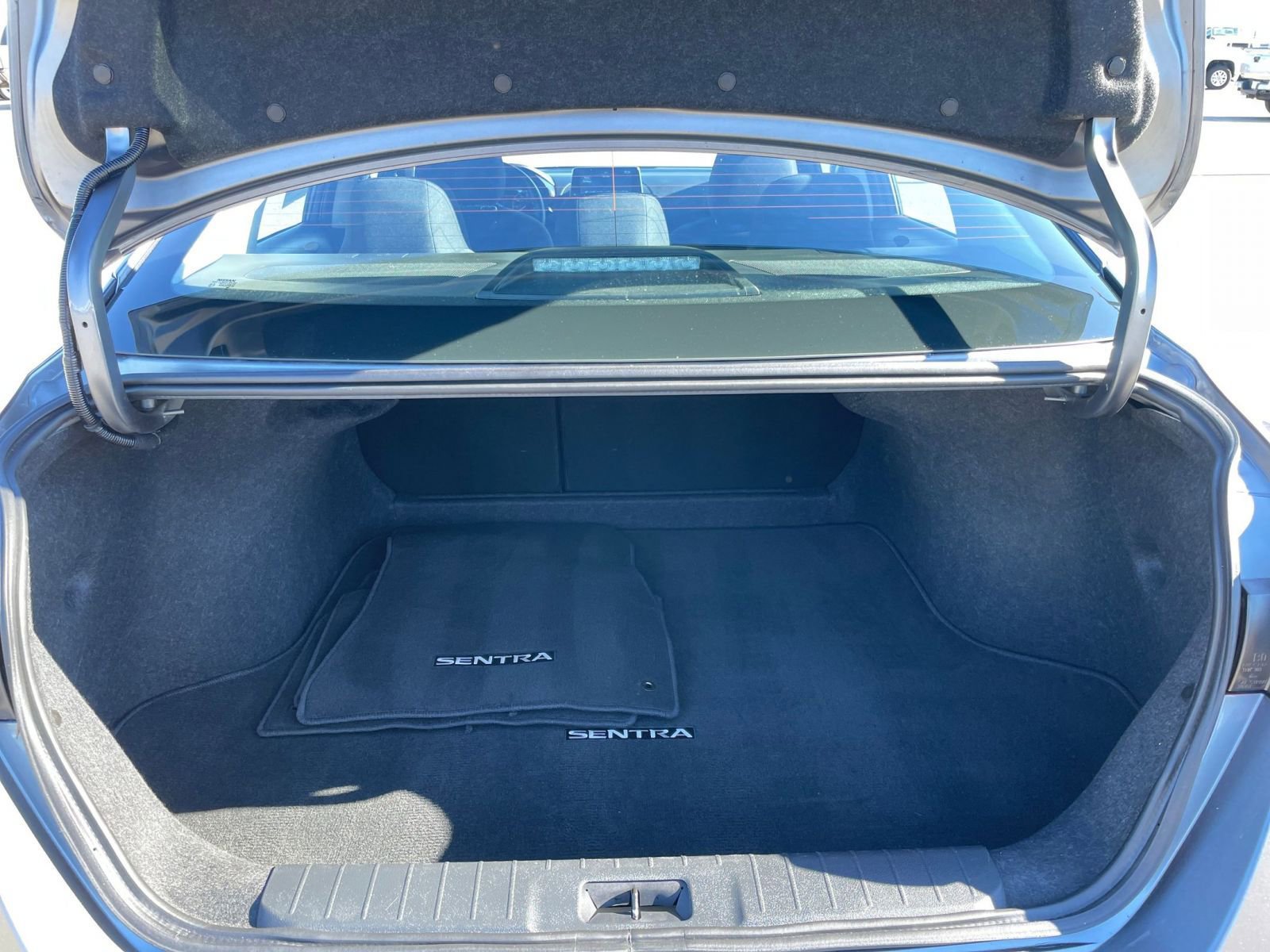 Used 2025 Nissan Sentra SV image 30