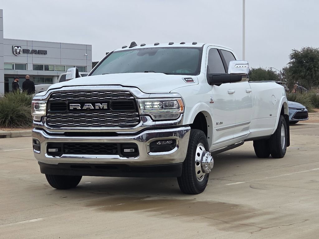 Used 2024 RAM 3500 Limited AWD/4WD image 3
