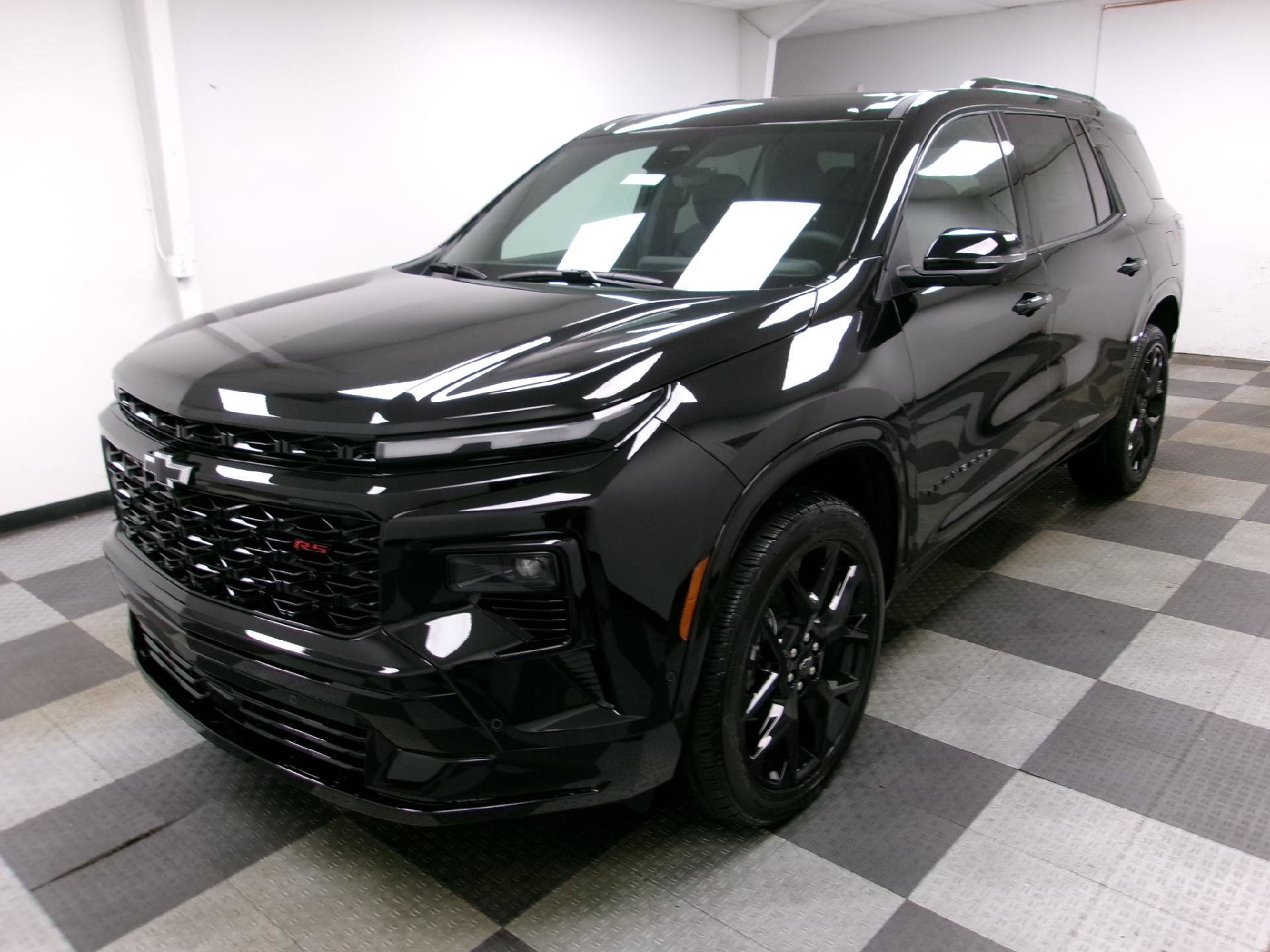 New 2026 Chevrolet Traverse RS w/ LPO, Floor Liner Package image 1