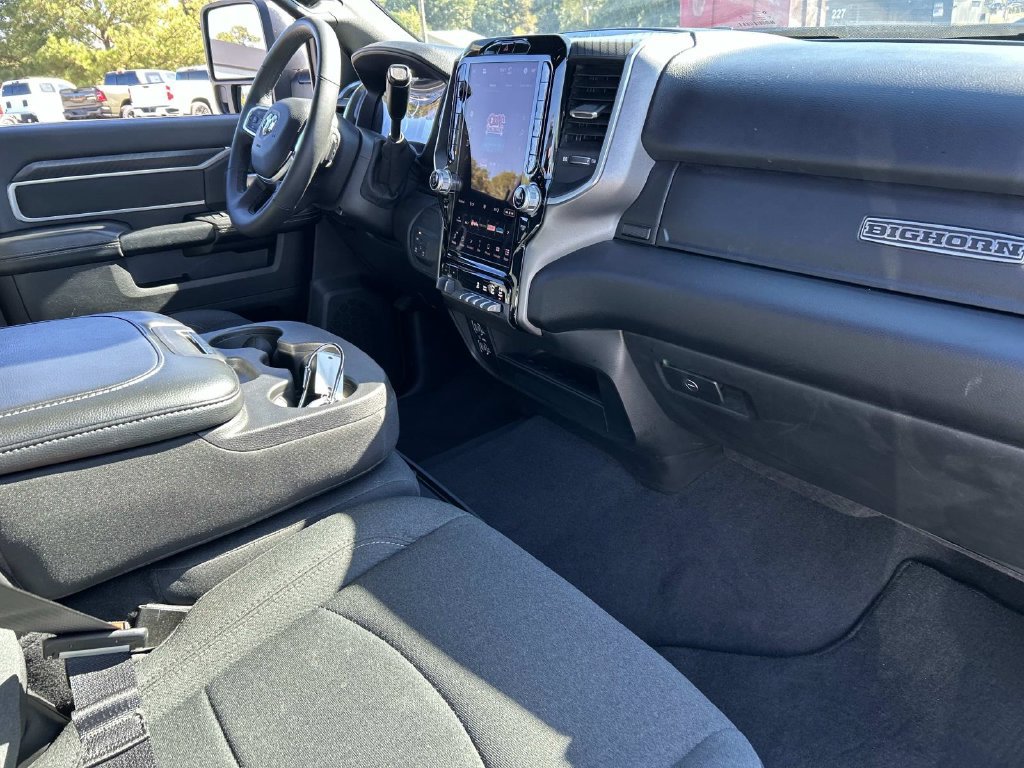 Used 2025 RAM 2500 Big Horn AWD/4WD image 27