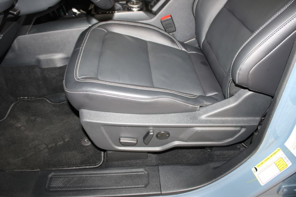 Used 2025 Ford Bronco Outer Banks AWD/4WD image 19