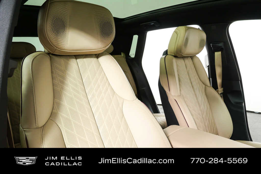 Used 2024 Cadillac Lyriq Luxury w/ Nappa Leather Package AWD/4WD image 24
