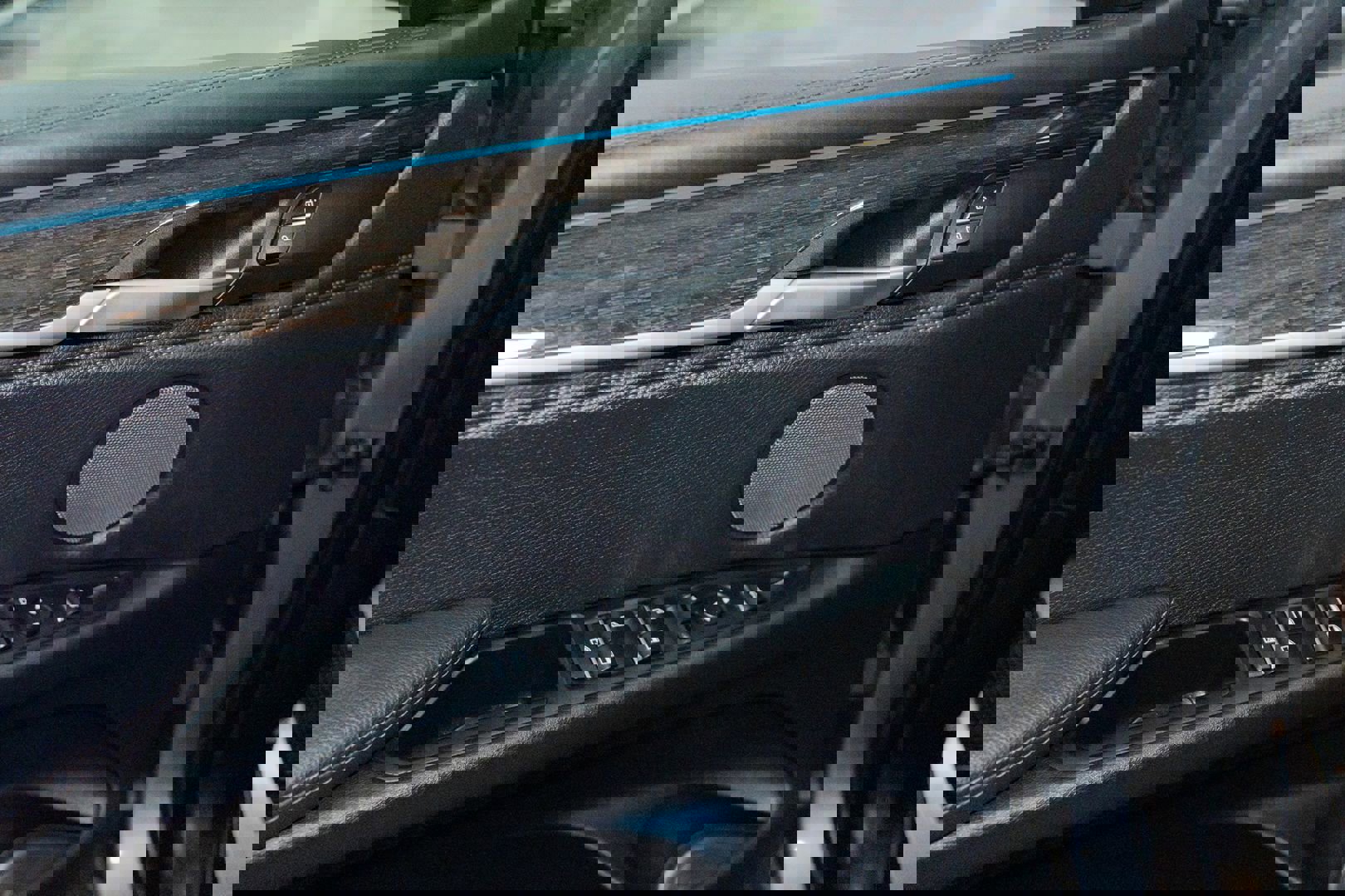 Used 2018 BMW X5 xDrive50i w/ M Sport Package image 16