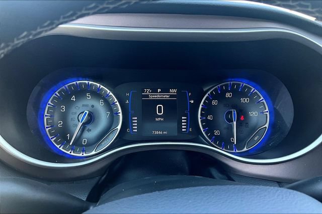 Used 2023 Chrysler Voyager LX FWD image 12