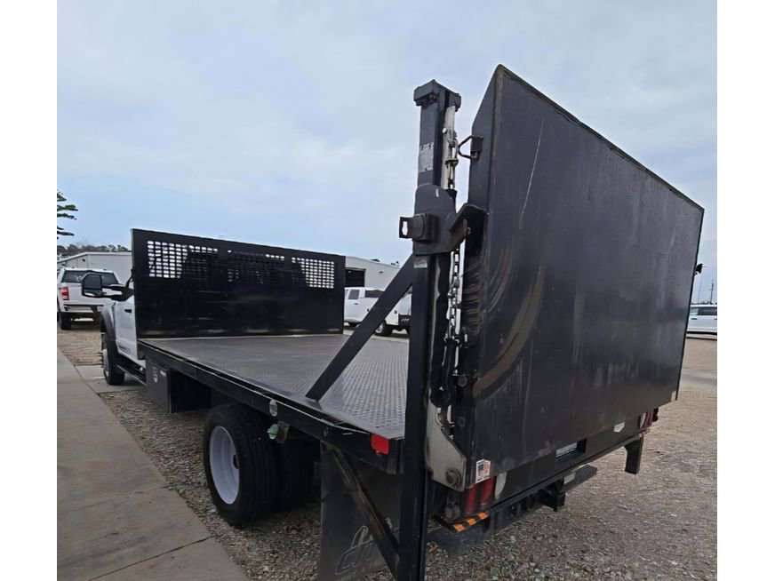 Used 2023 Ford F550 4x4 Crew Cab Super Duty image 3