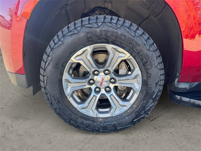 Used 2024 GMC Yukon XL SLE image 10