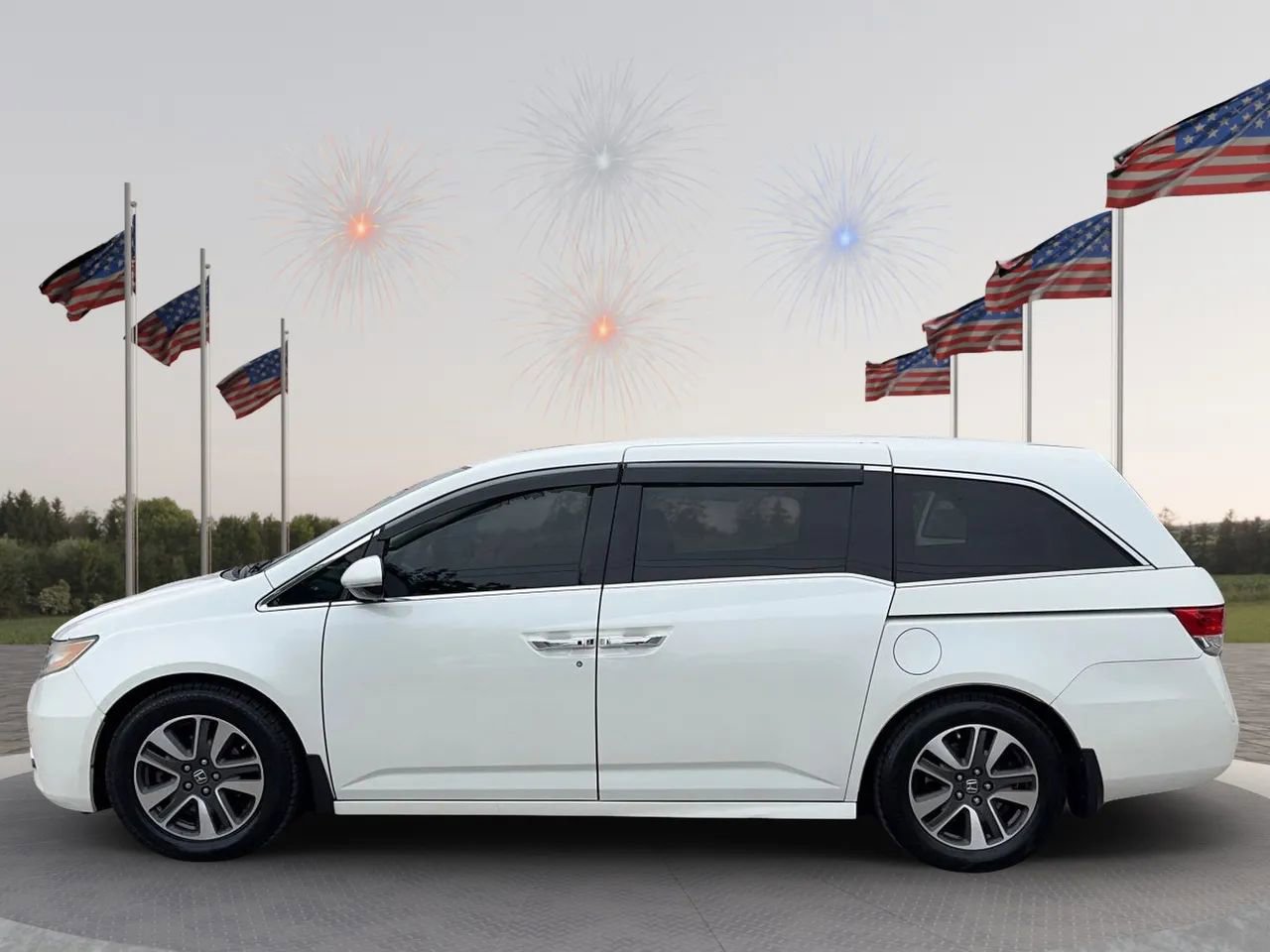 Used 2014 Honda Odyssey Touring Elite image 3