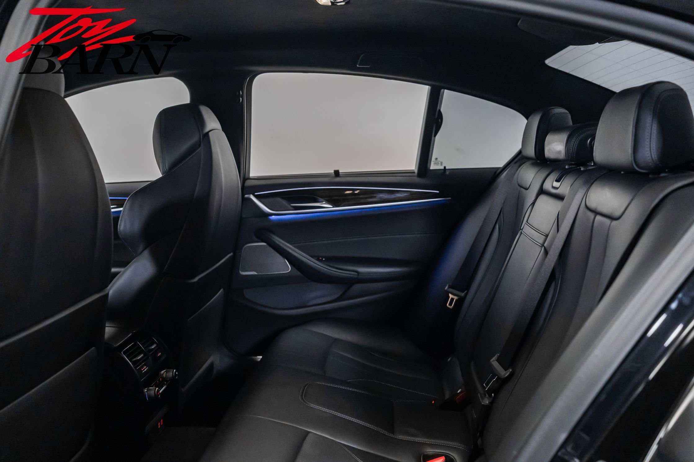 Used 2022 BMW M5 w/ Executive Package image 51