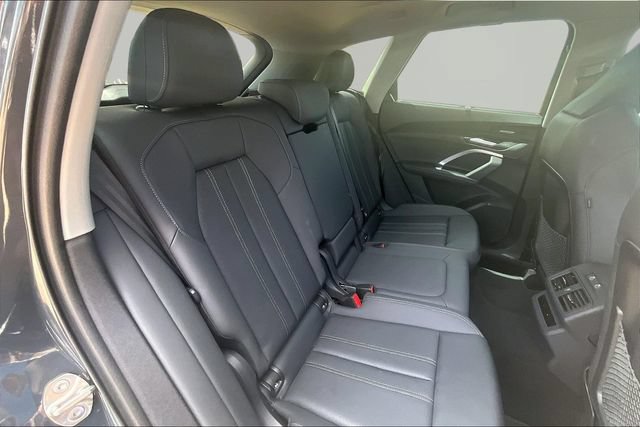 Used 2025 Audi Q5 Premium Plus w/ Premium Plus AWD/4WD image 29