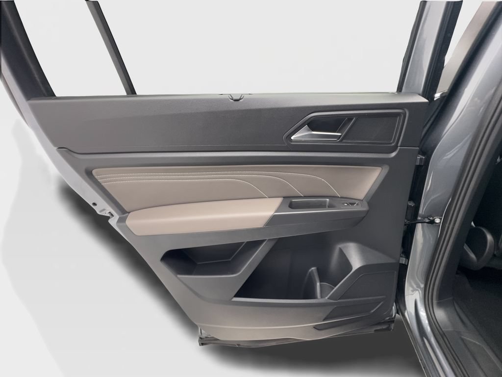 Used 2023 Volkswagen Atlas SE w/ Panoramic Sunroof Package FWD image 29