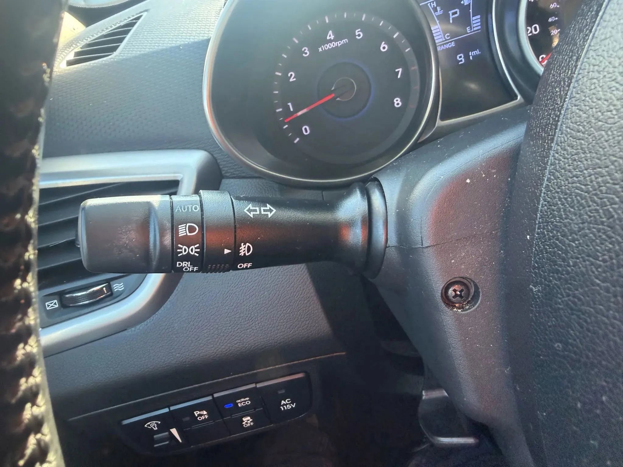 Used 2015 Hyundai Veloster w/ Option Group 03 image 19