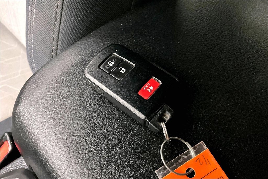 Used 2020 Toyota Tacoma TRD Off-Road AWD/4WD image 12