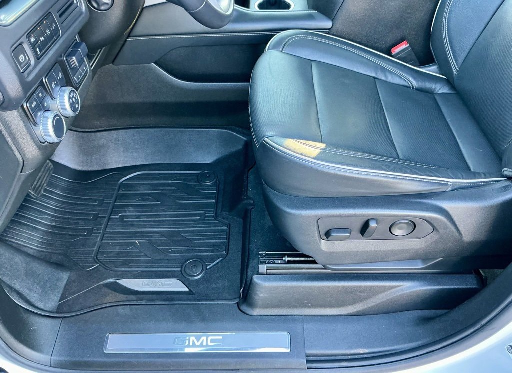 Used 2021 GMC Yukon XL SLT w/ SLT Luxury Plus Package image 43