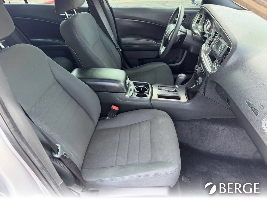 Used 2011 Dodge Charger SE RWD image 30