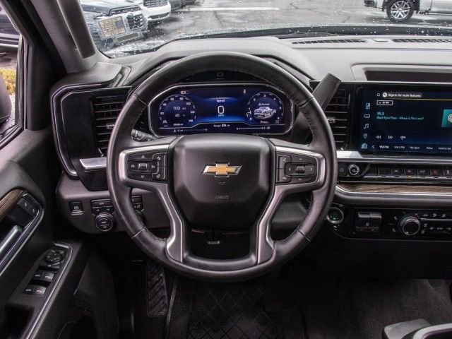 Used 2025 Chevrolet Silverado 1500 LT image 12