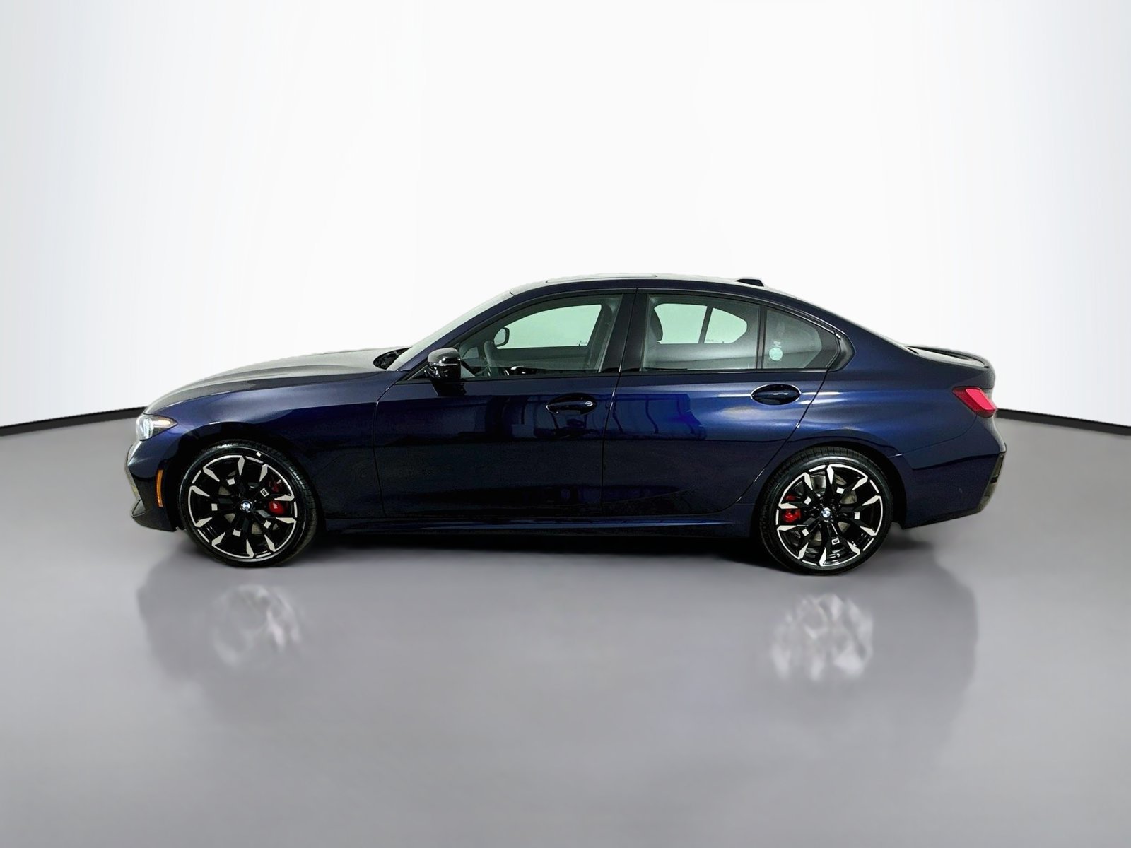 New 2026 BMW 330i xDrive Sedan w/ M Sport Package AWD/4WD image 8