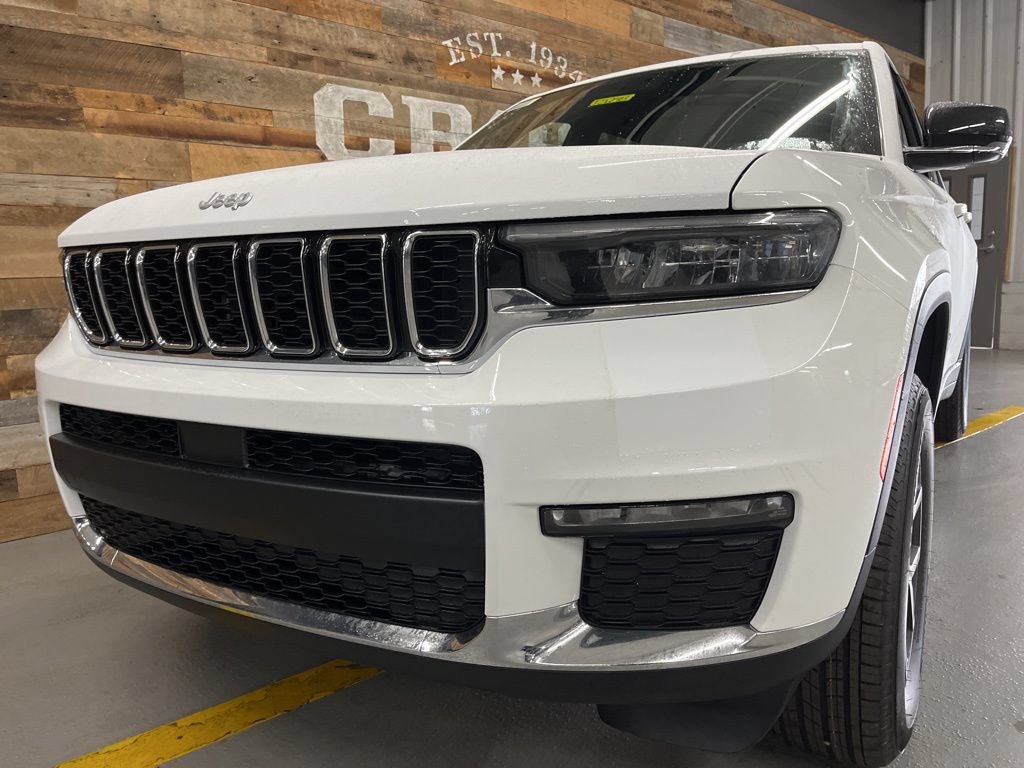 New 2025 Jeep Grand Cherokee L Limited w/ Trailer Tow Package AWD/4WD image 12