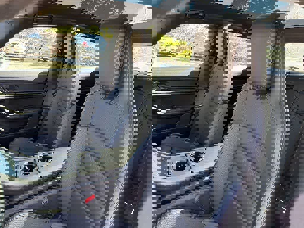 Used 2023 Porsche Taycan w/ Premium Package image 28