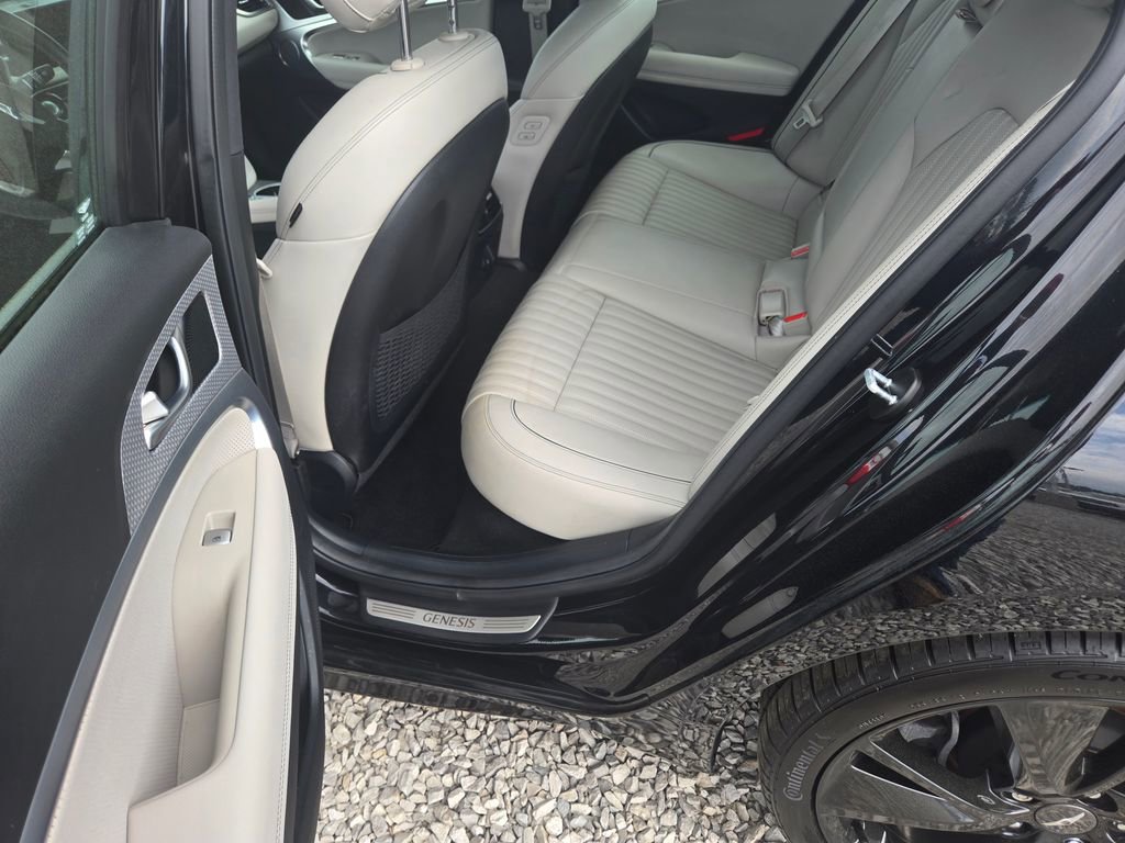 Used 2023 Genesis G70 2.0T w/ Sport Prestige Package image 7