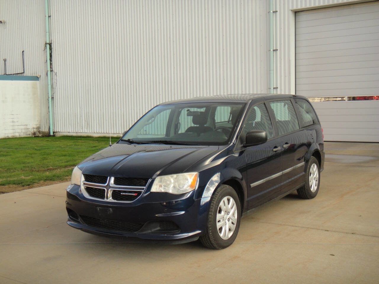 Used 2014 Dodge Grand Caravan American Value Package image 2
