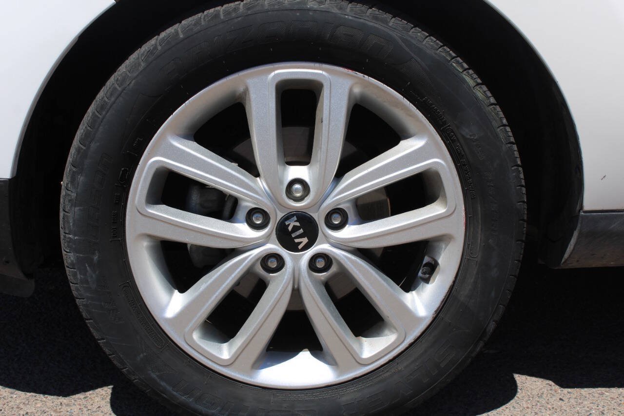 Used 2018 Kia Soul + FWD image 20