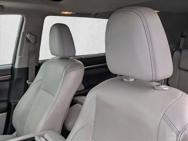 Used 2016 Toyota Highlander Limited image 14