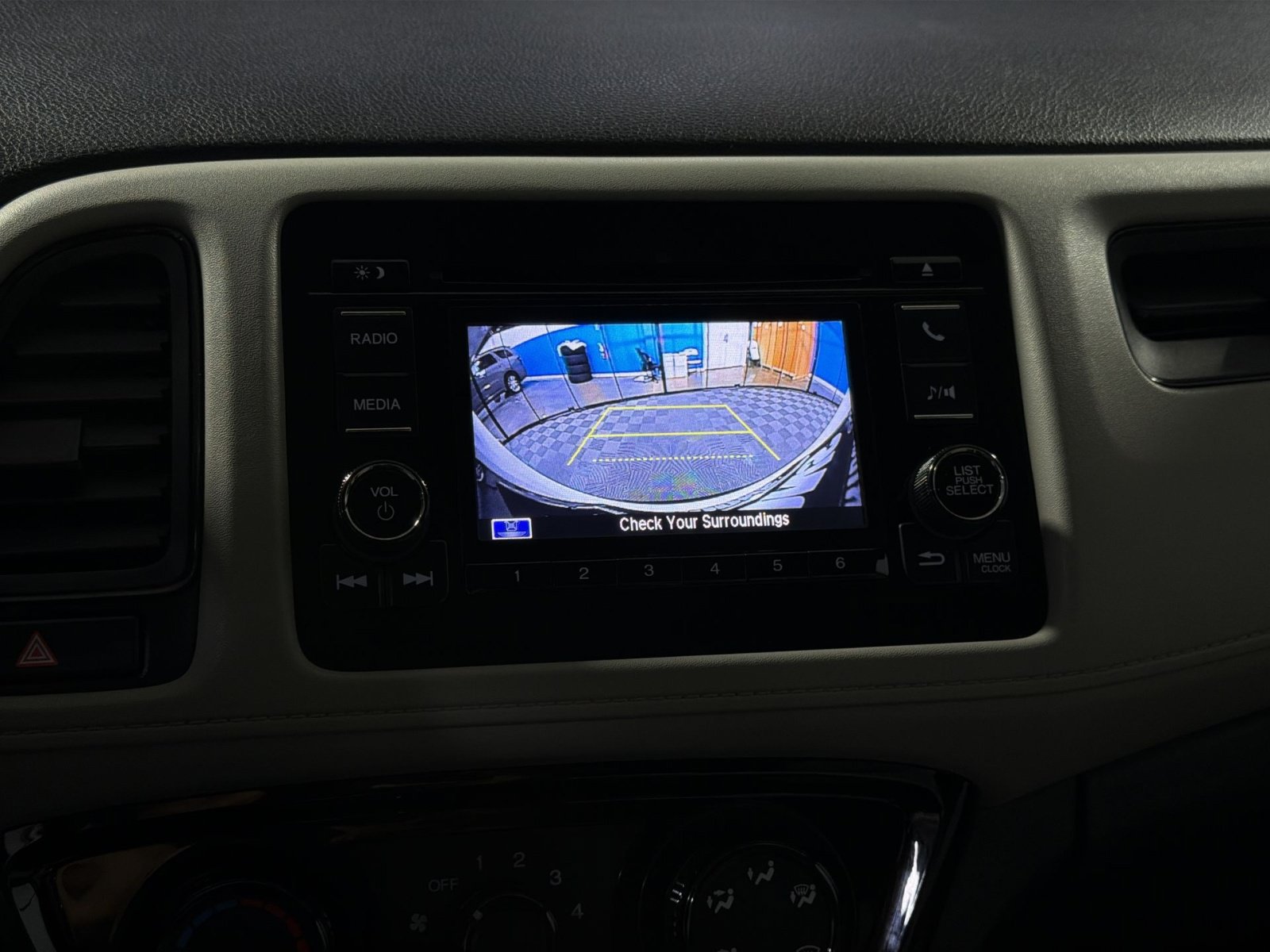 Used 2022 Honda HR-V LX image 29