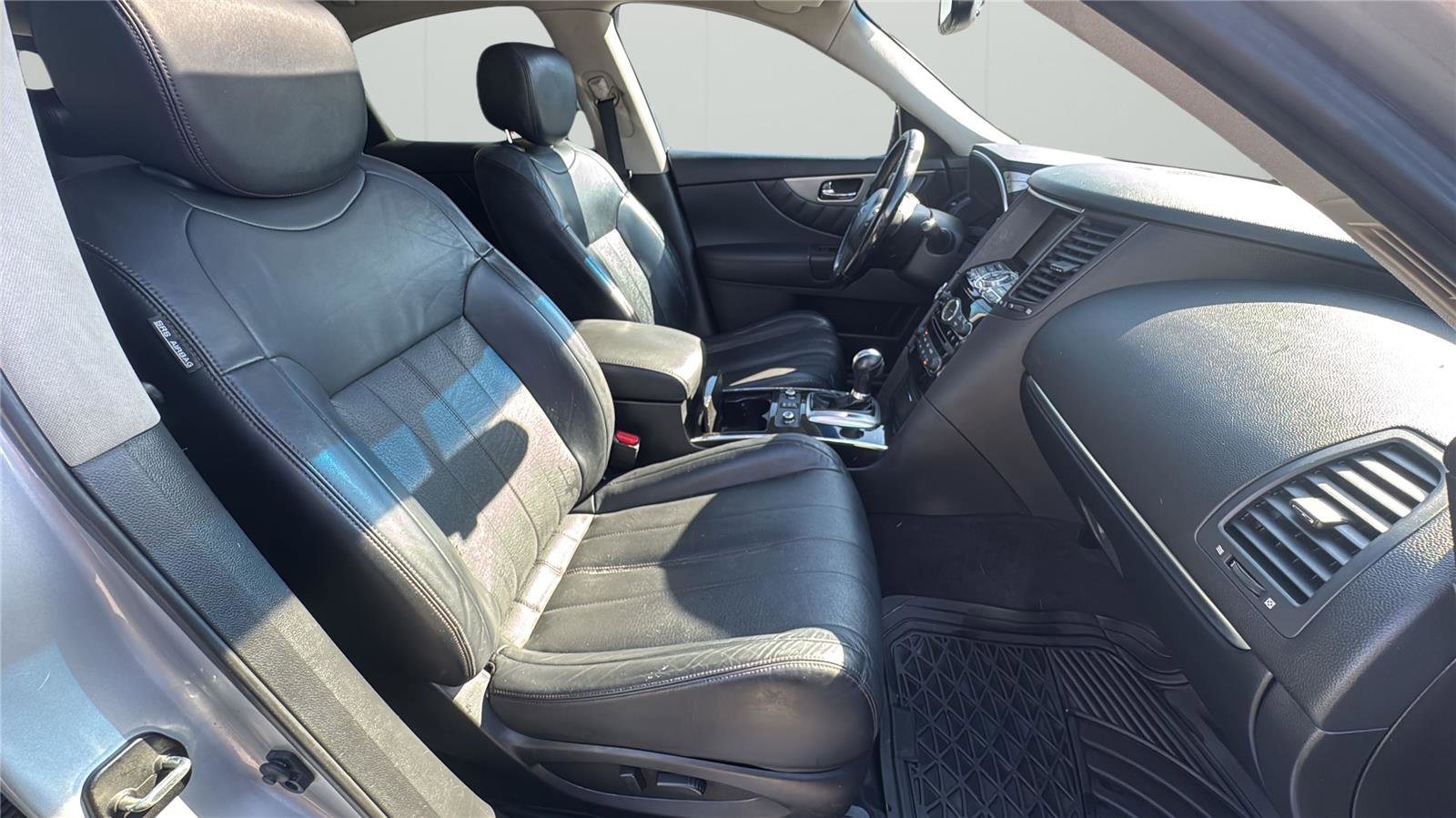 Used 2017 INFINITI QX70 AWD image 14