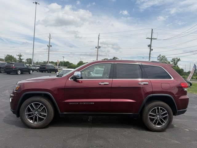 Used 2017 Jeep Grand Cherokee Limited w/ Luxury Group II AWD/4WD image 4