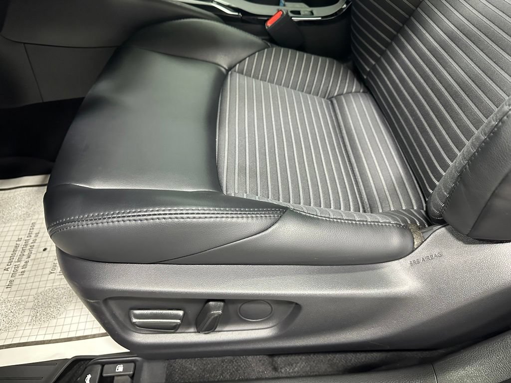 Used 2026 Toyota Corolla XSE FWD image 13