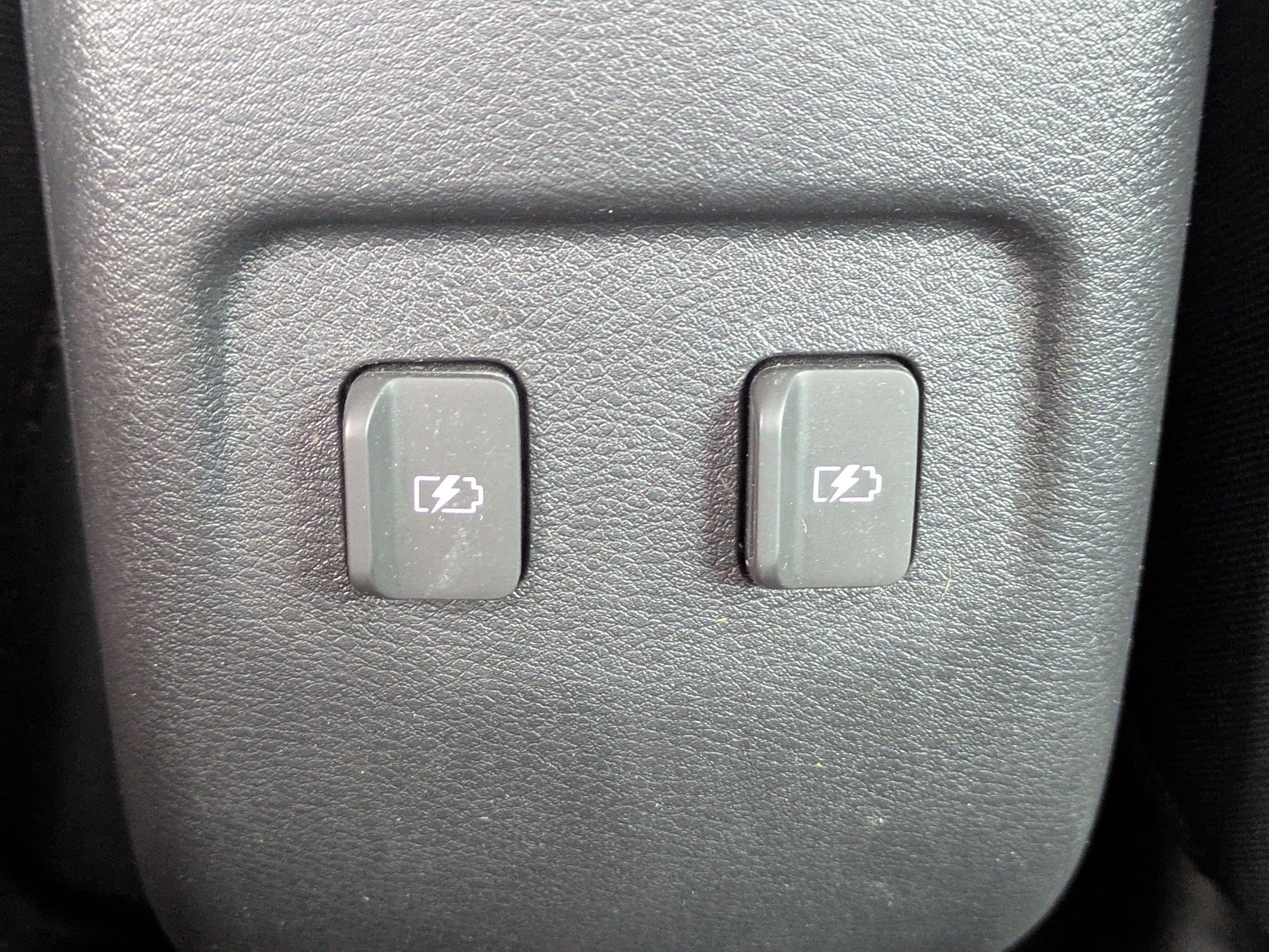 Certified 2024 Nissan Kicks SV FWD image 15