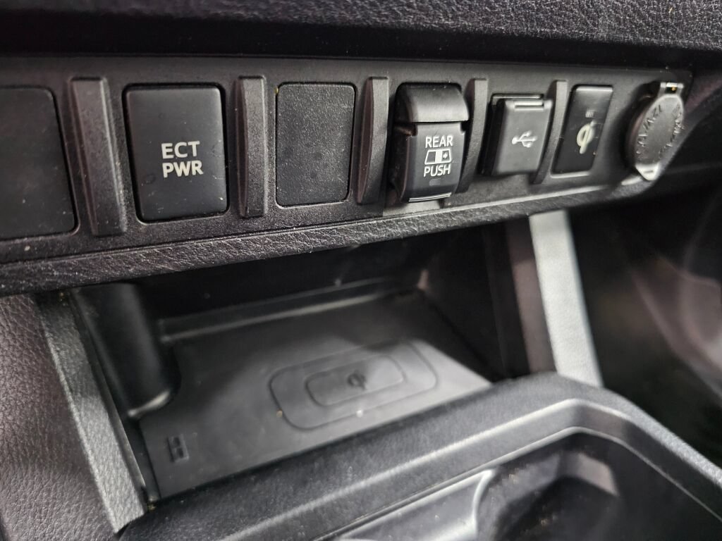 Used 2021 Toyota Tacoma TRD Sport AWD/4WD image 21