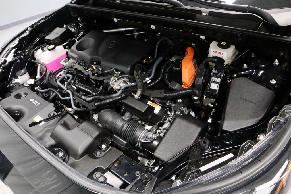 Used 2025 Toyota RAV4 XLE w/ Convenience Package image 17