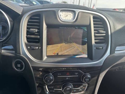Used 2019 Chrysler 300 Touring L w/ Quick Order Package 22F AWD/4WD image 15