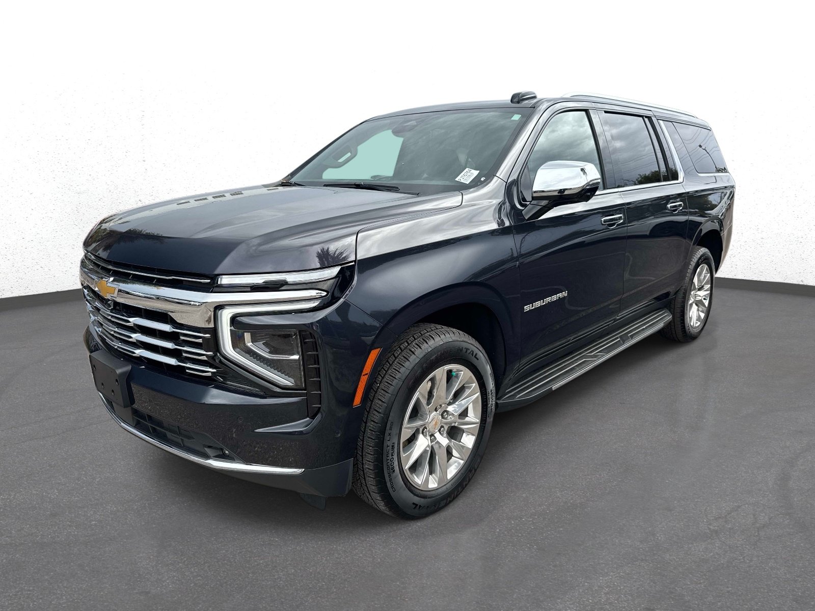 Used 2025 Chevrolet Suburban Premier RWD image 7