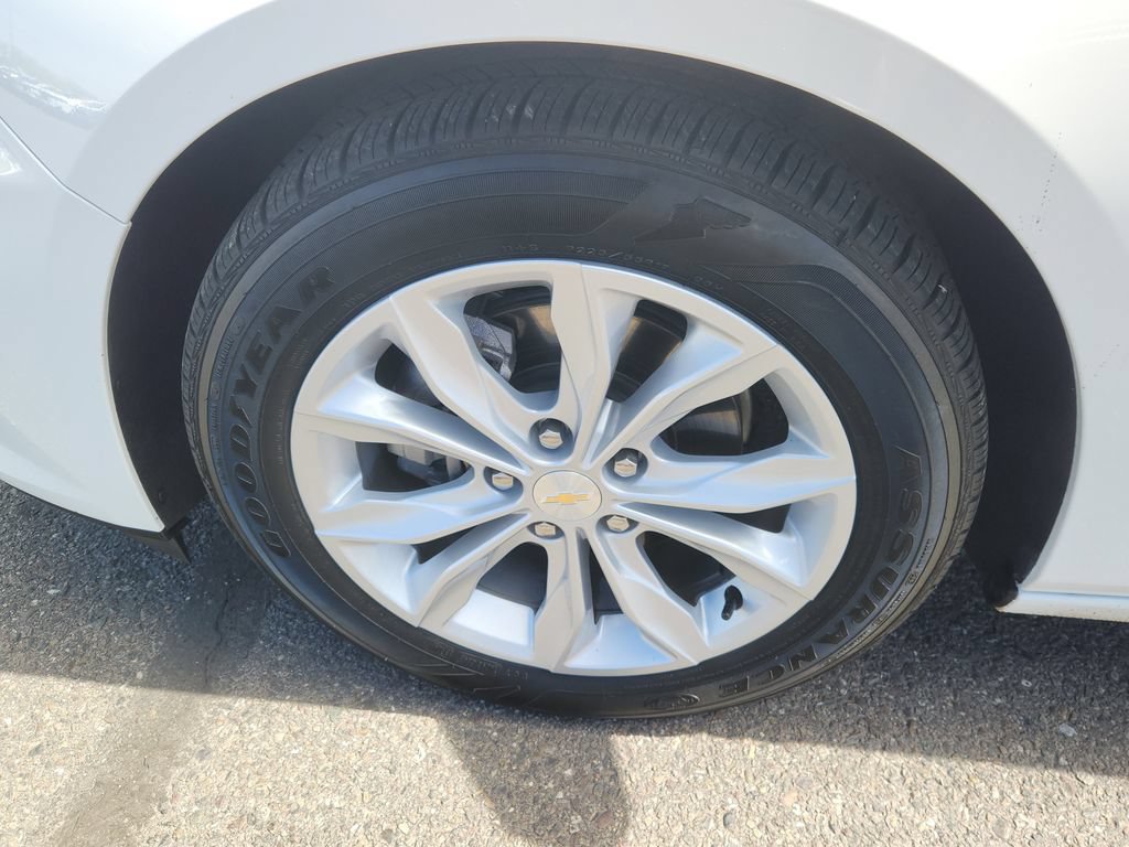 Used 2025 Chevrolet Malibu LT FWD image 18