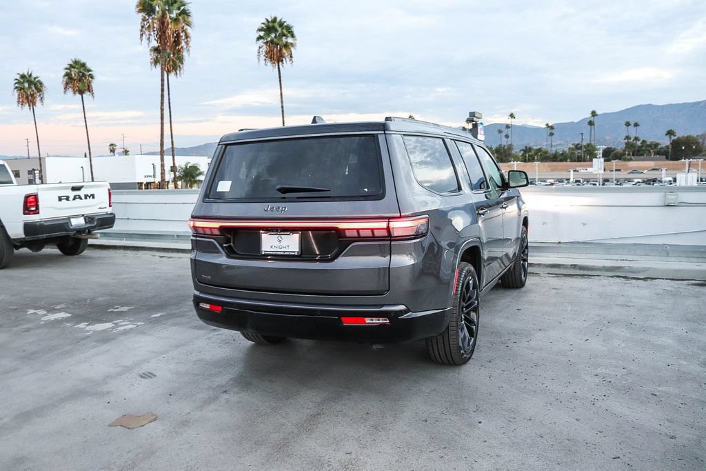 New 2026 Jeep Grand Wagoneer Summit w/ 8-Passenger Seating Package AWD/4WD image 9