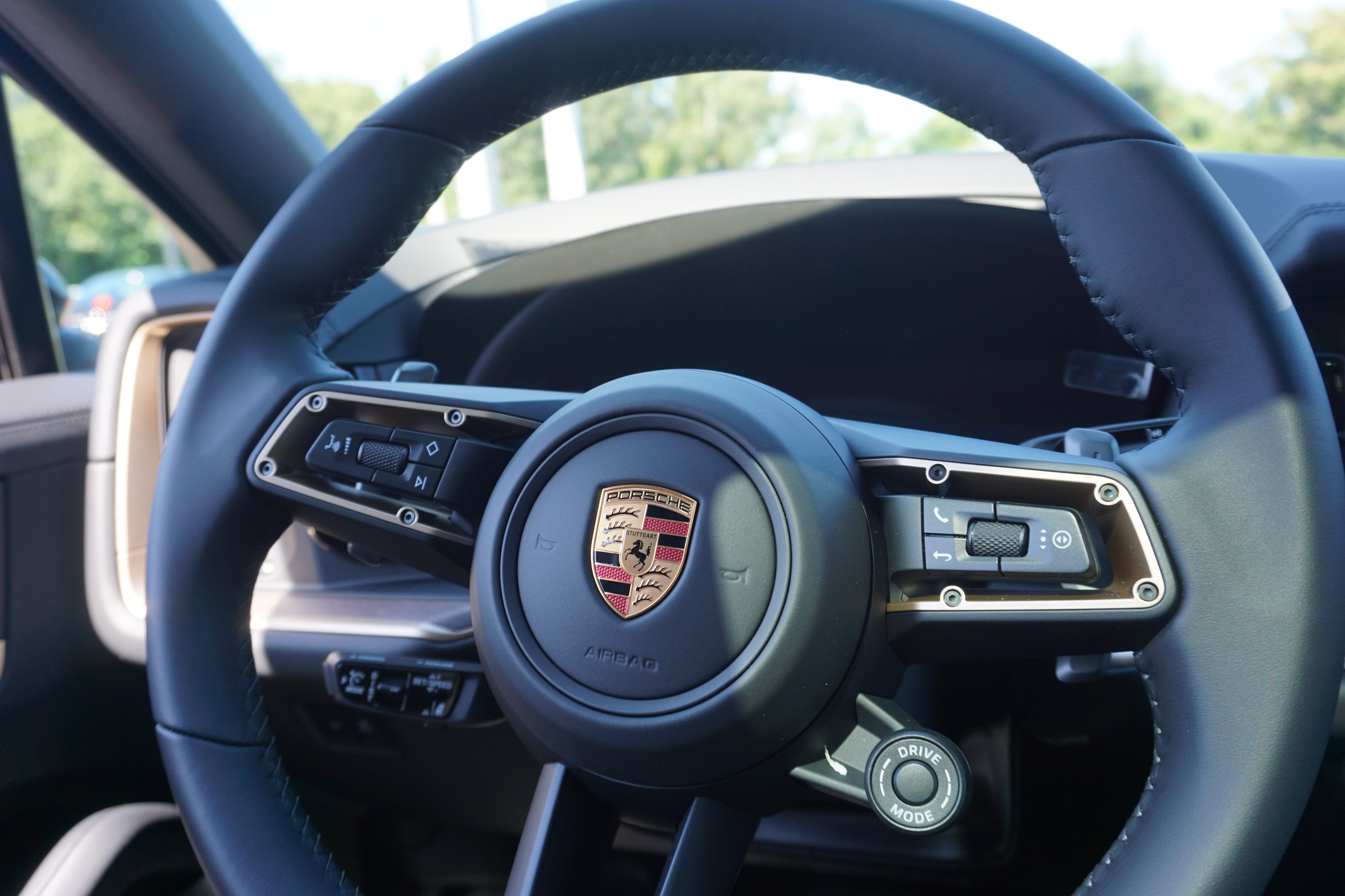 New 2026 Porsche Cayenne Coupe AWD/4WD image 6