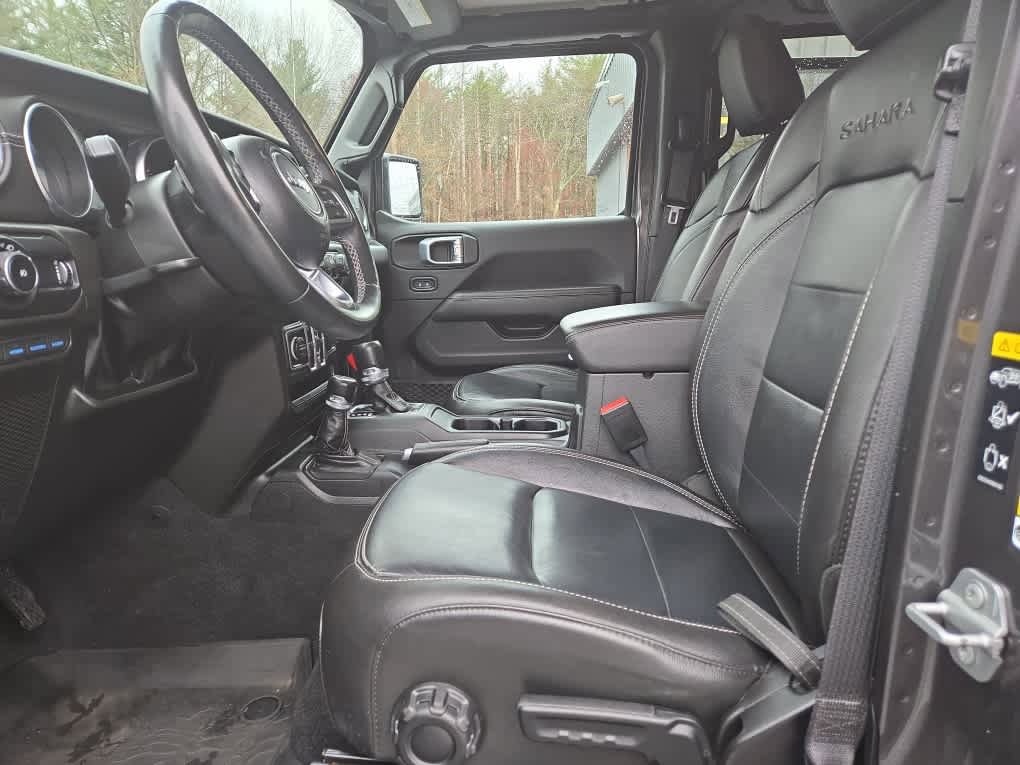 Used 2023 Jeep Wrangler Unlimited Sahara w/ Cold Weather Group AWD/4WD image 19