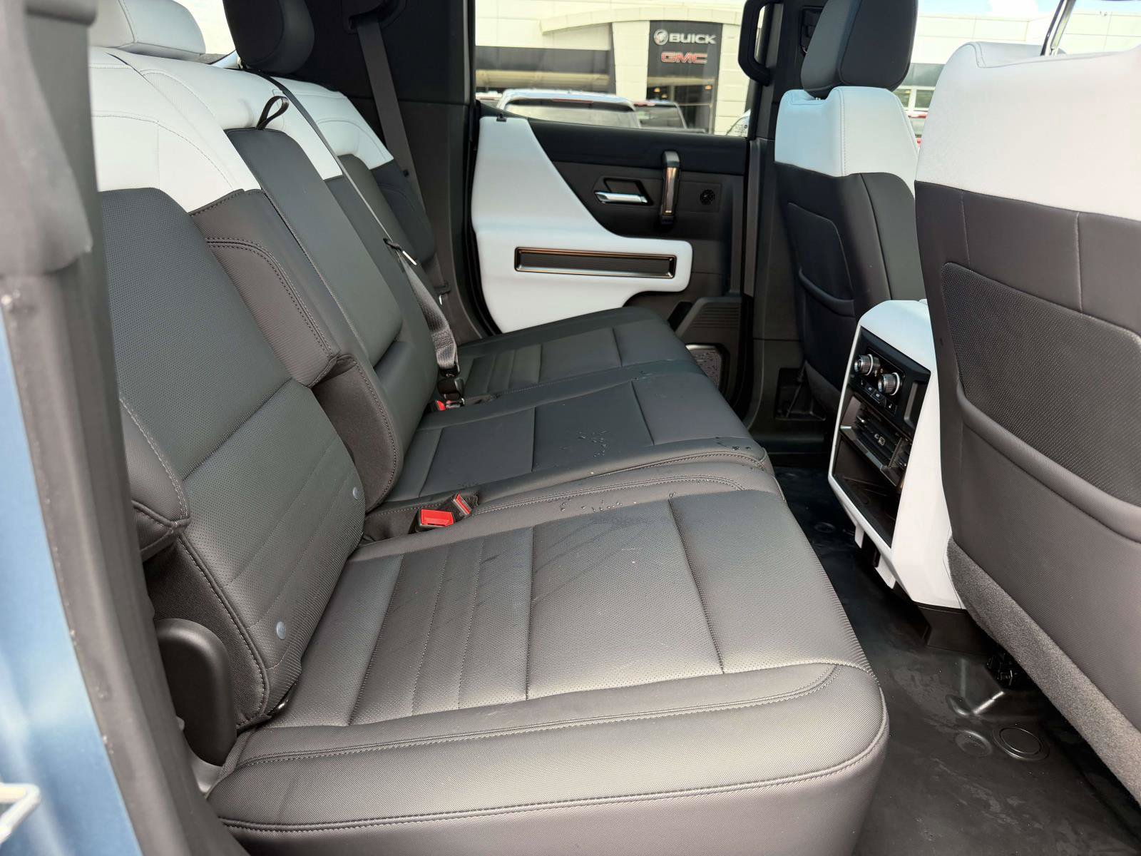 Used 2024 GMC Hummer EV 3X w/ Omega Edition AWD/4WD image 7