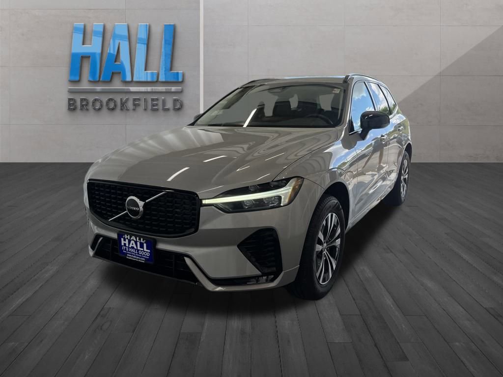 Used 2024 Volvo XC60 B5 Core image 1