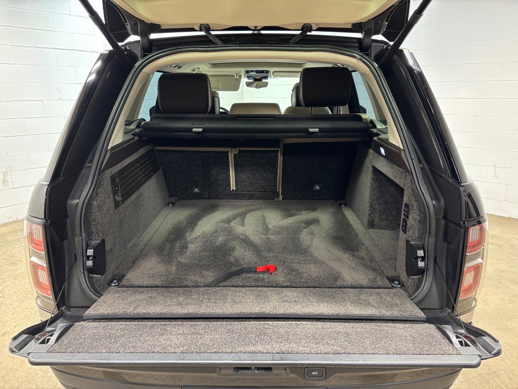Used 2022 Land Rover Range Rover Westminster Edition image 44