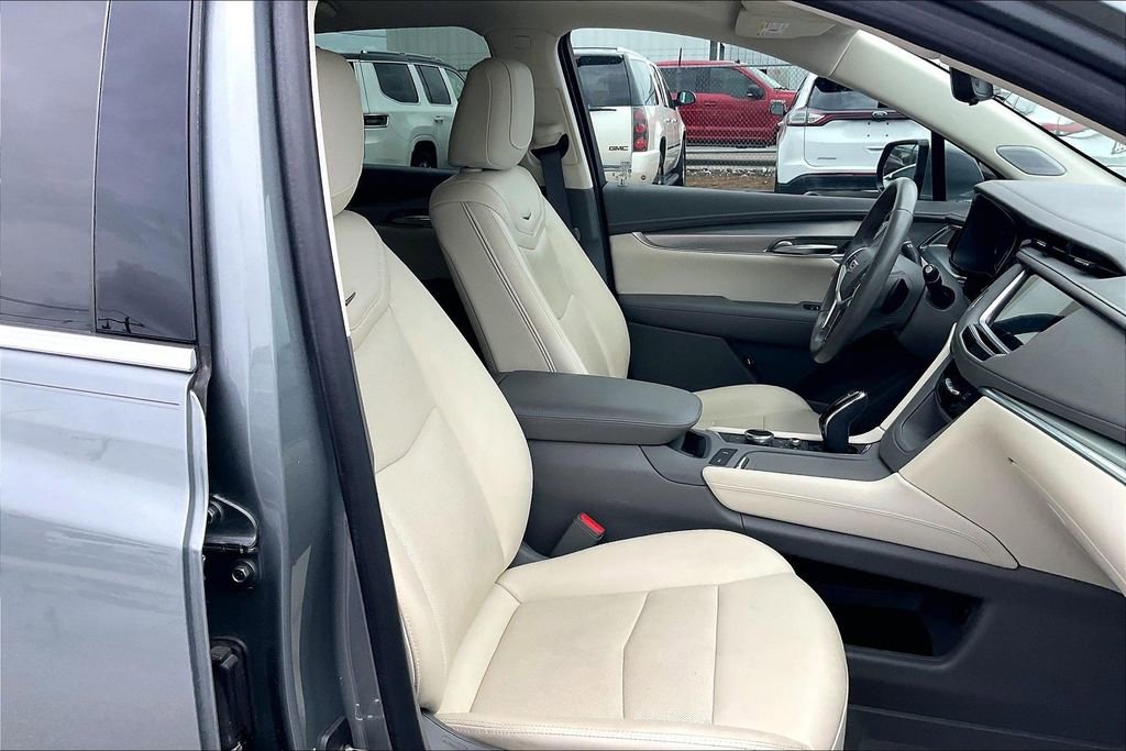 Used 2023 Cadillac XT5 Premium Luxury w/ Technology Package FWD image 30