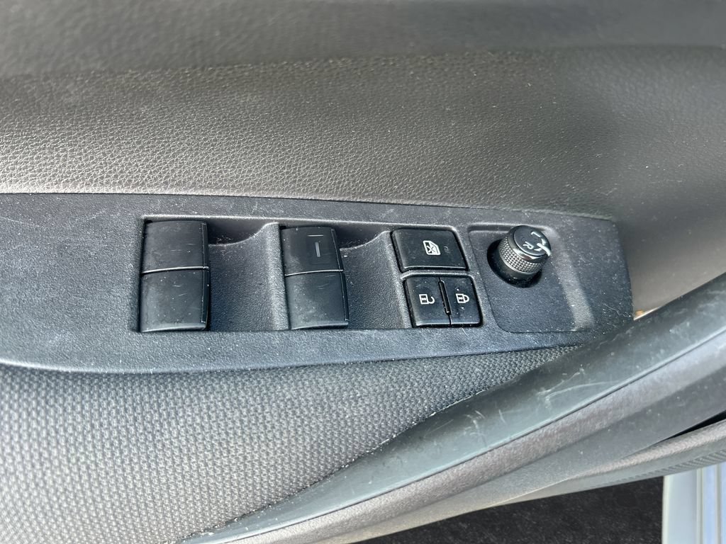 Used 2023 Toyota Corolla LE FWD image 12