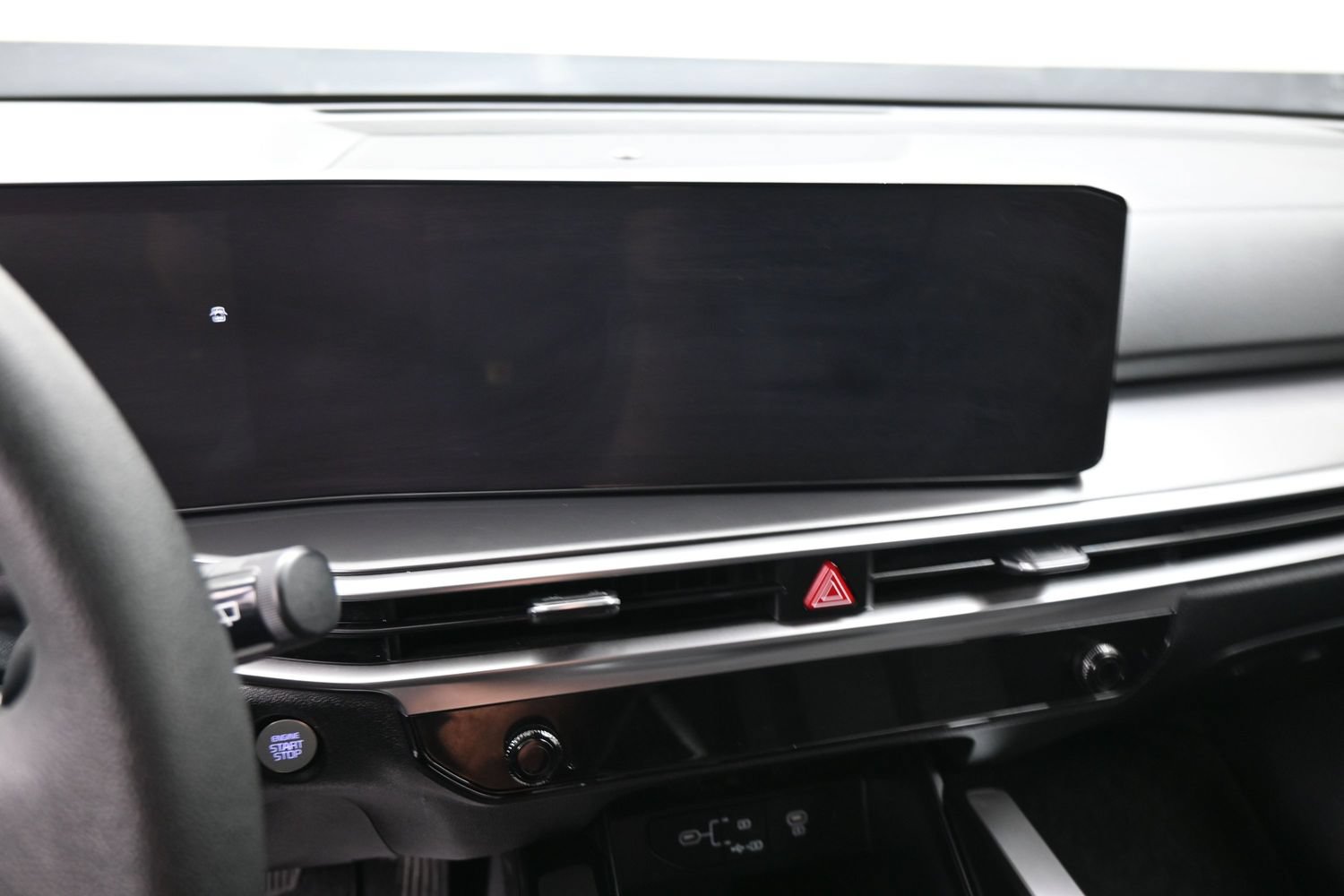 Used 2025 Kia Sorento LX FWD image 15