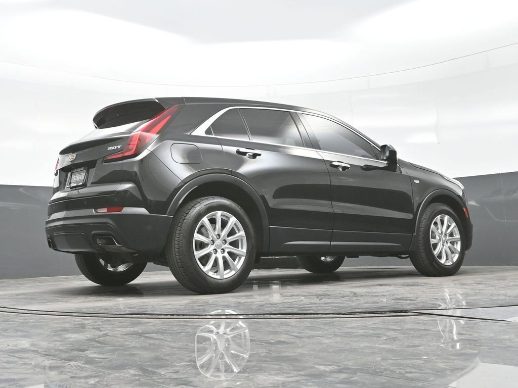 Used 2019 Cadillac XT4 Luxury w/ Cold Weather Package FWD image 30