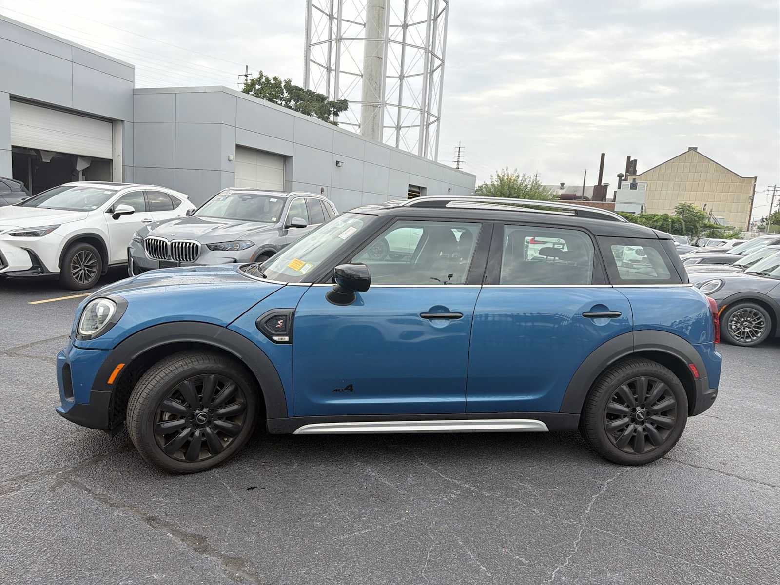 Used 2024 MINI Cooper Countryman S w/ Premium Package AWD/4WD image 4