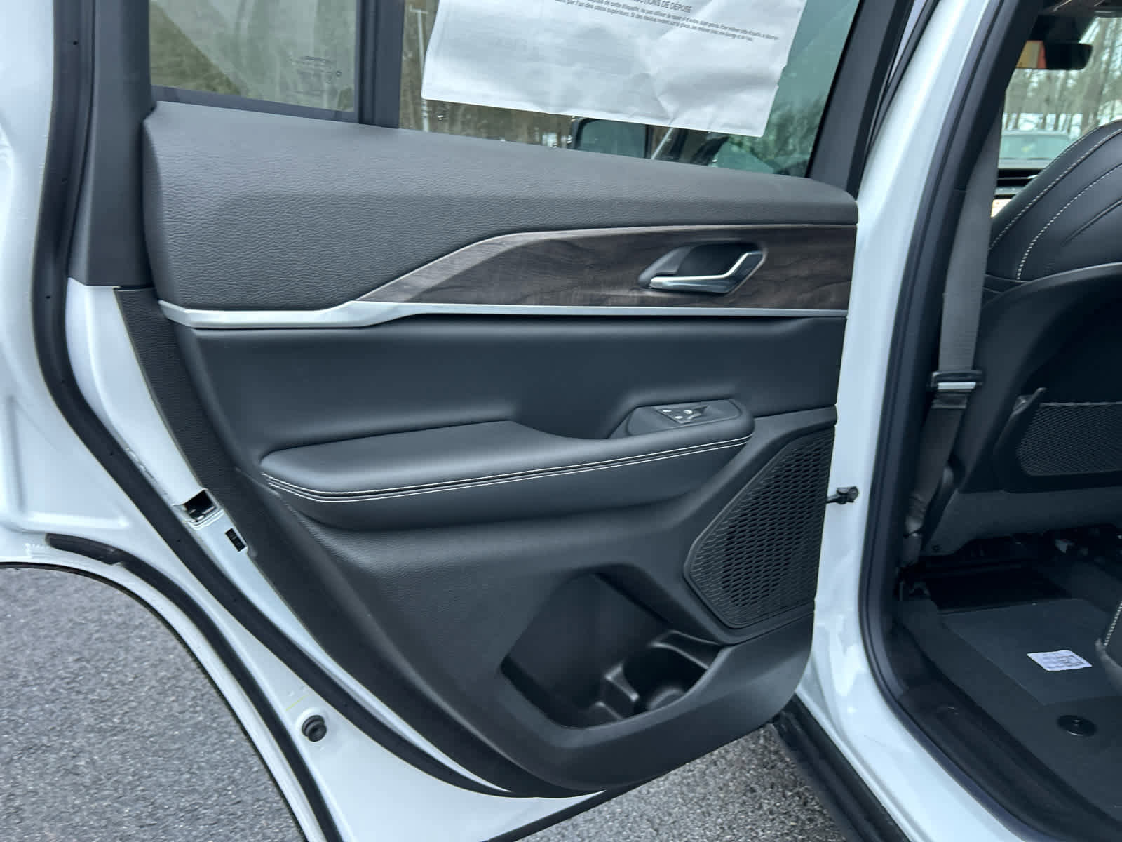 New 2026 Jeep Grand Cherokee Altitude AWD/4WD image 24